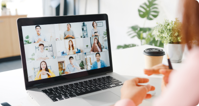 un PC sur un bureau